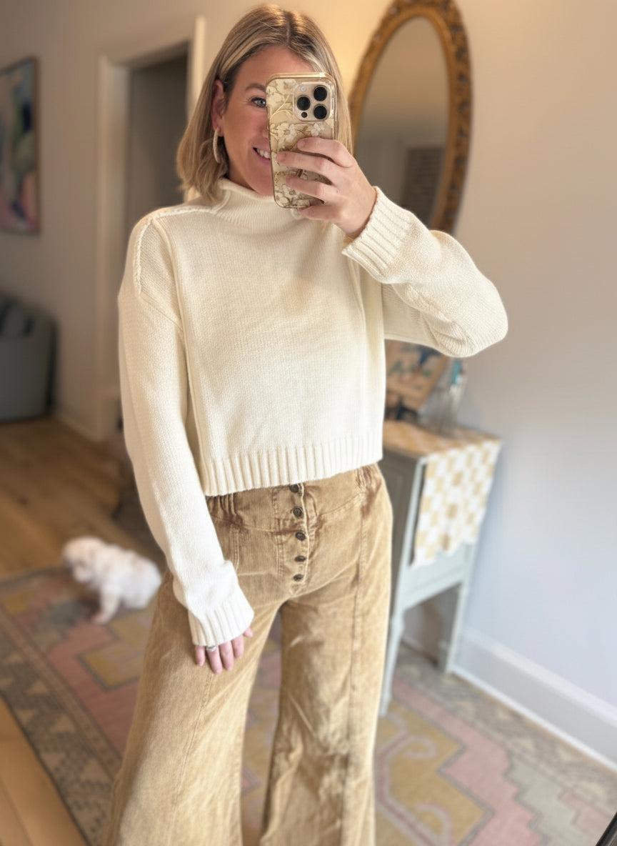 MOCK NECK CREAM SWEATER