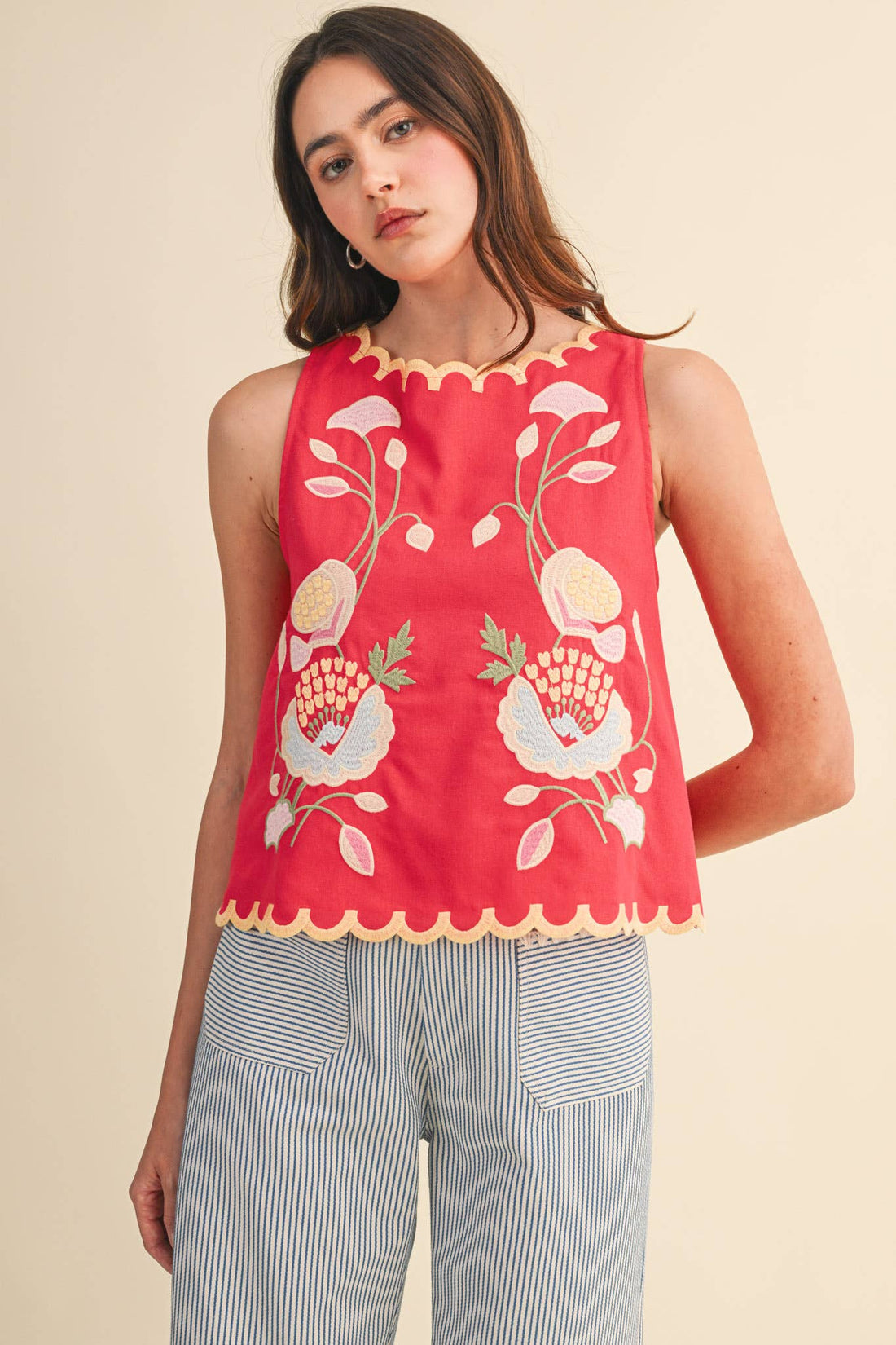 EMBROIDERED DETAIL TOP