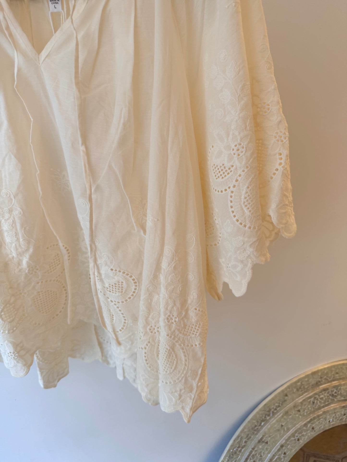 FLORAL EYELET COTTON SCALLOPED BLOUSE