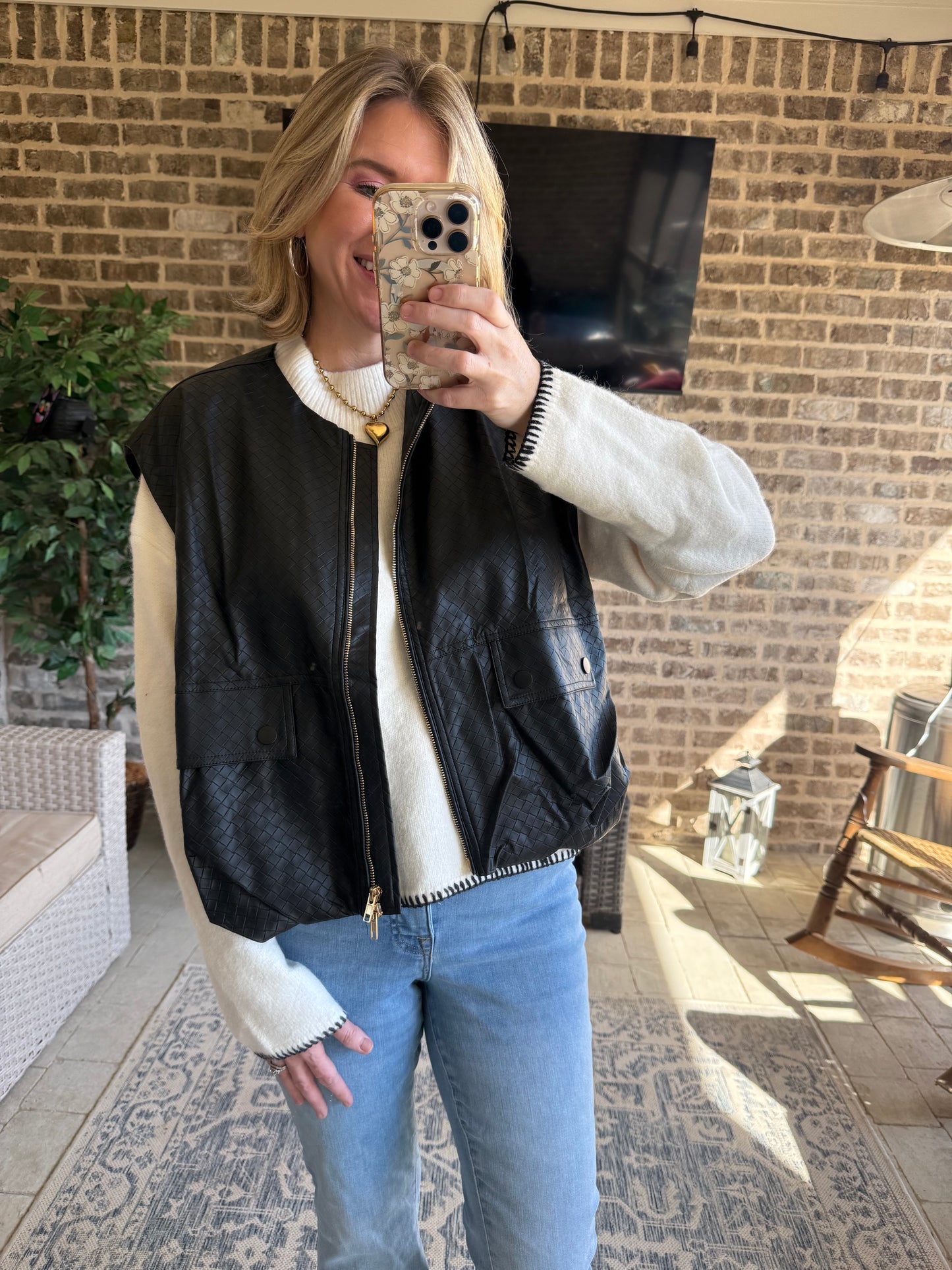 OVERSIZED VEST - LEATHER BLACK