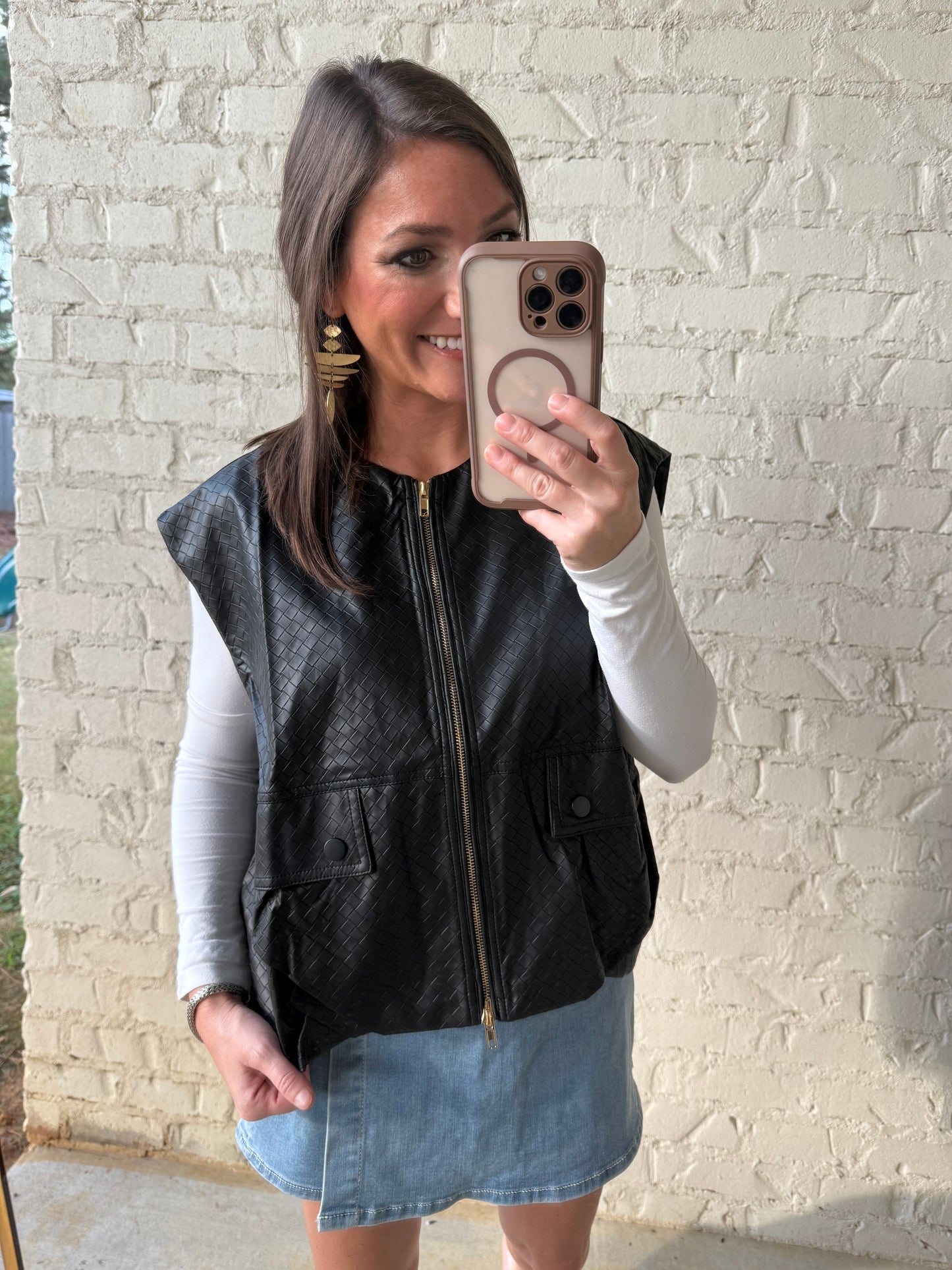 OVERSIZED VEST  - LEATHER BLACK