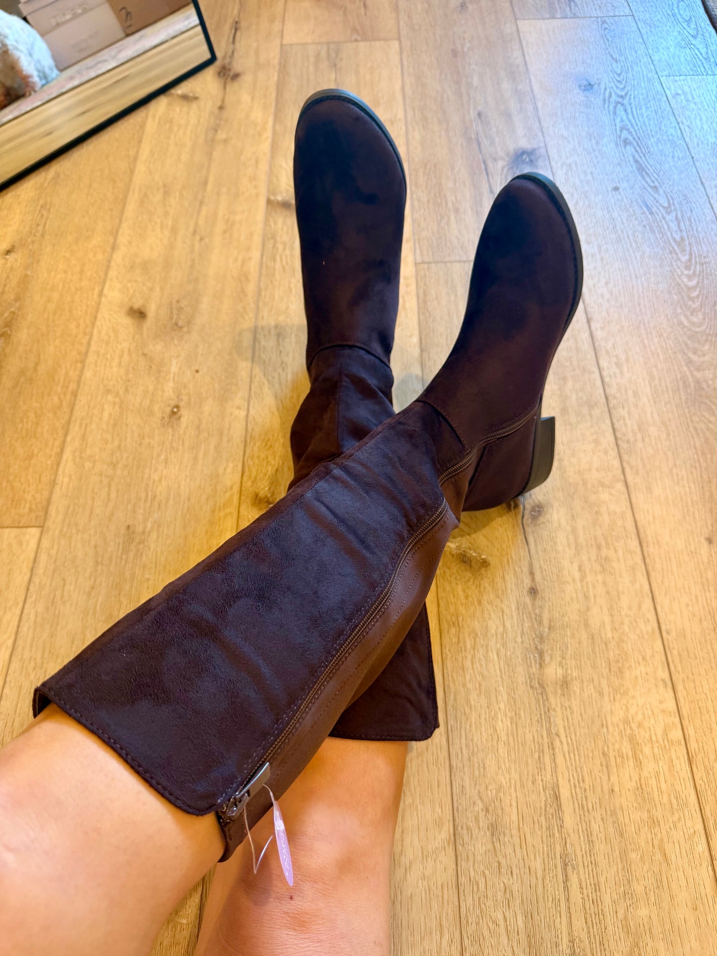 CHOCOLATE SUEDE RIDING BOOT