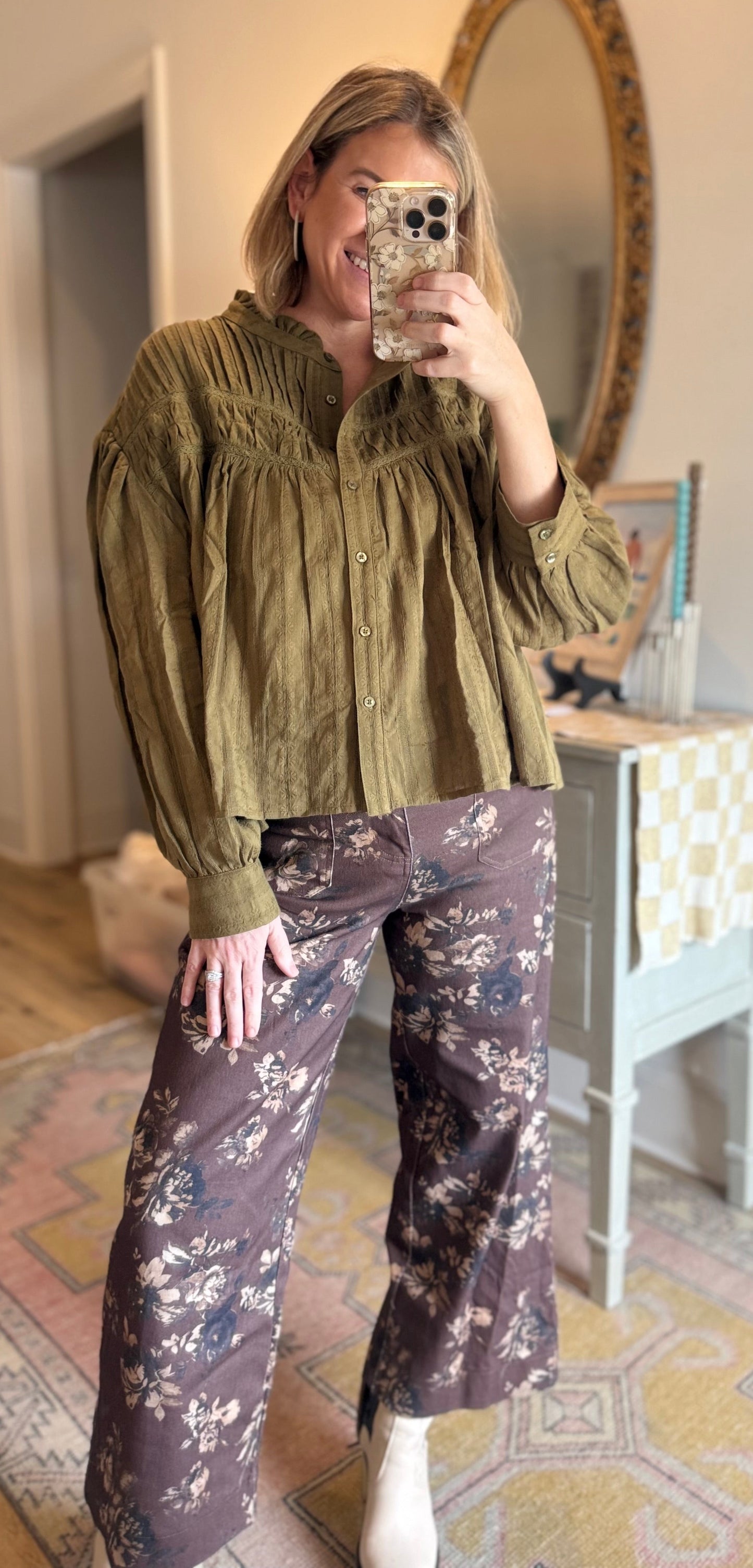 OLIVE PLEATED BLOUSE