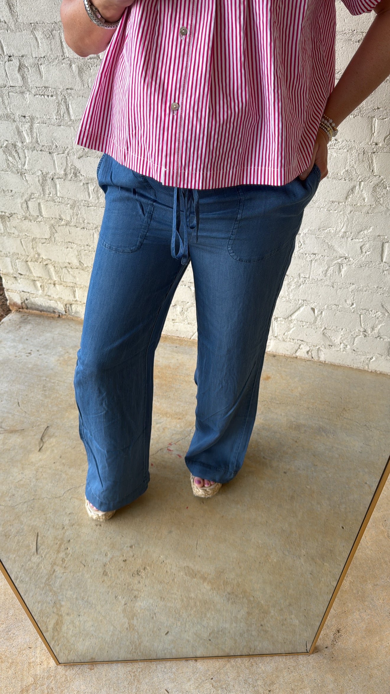 FRILL TIE WAIST TINSEL PANT - MEDIUM WASH
