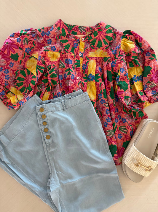 PLEATED SPRING FLORAL BLOUSE