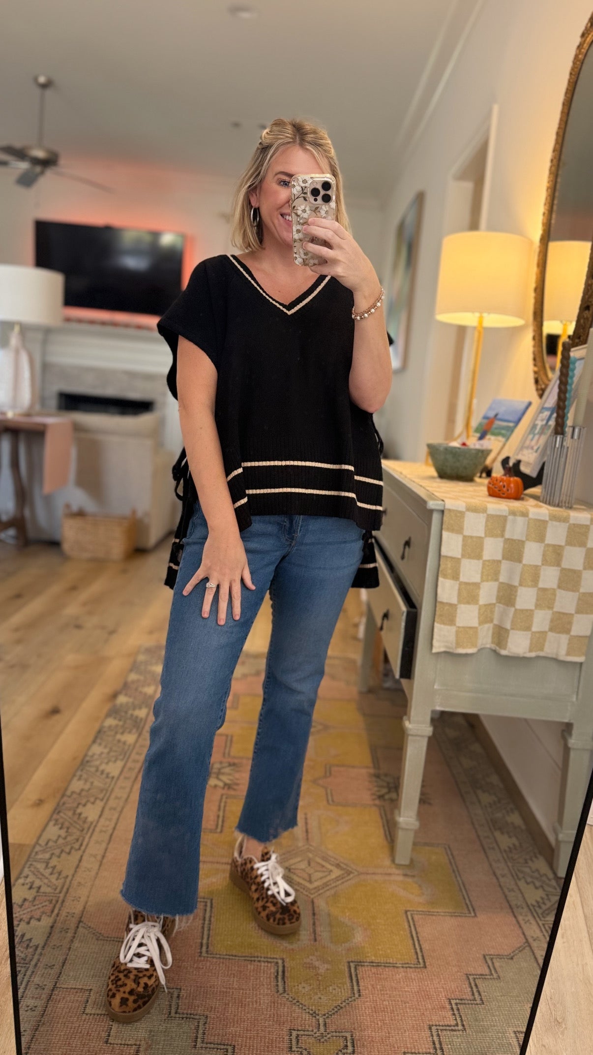 OPEN SIDE TIE SWEATER VEST - BLACK