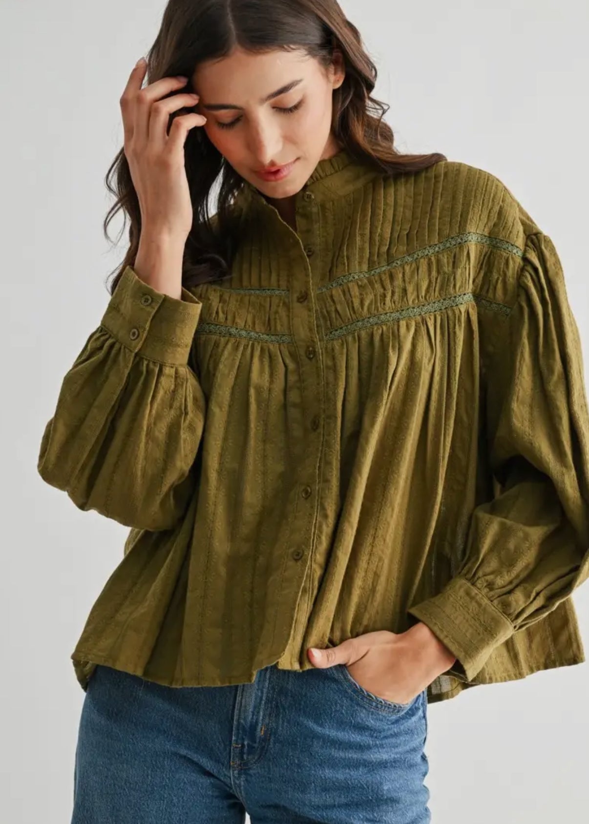 OLIVE PLEATED BLOUSE