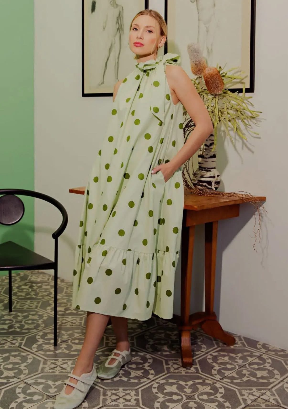RUFFLED NECK TIE POLKA DOT MIDI - GREEN