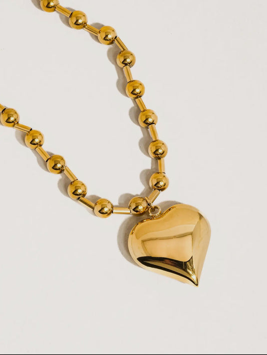 GOLD CHUNKY HEART NECKLACE
