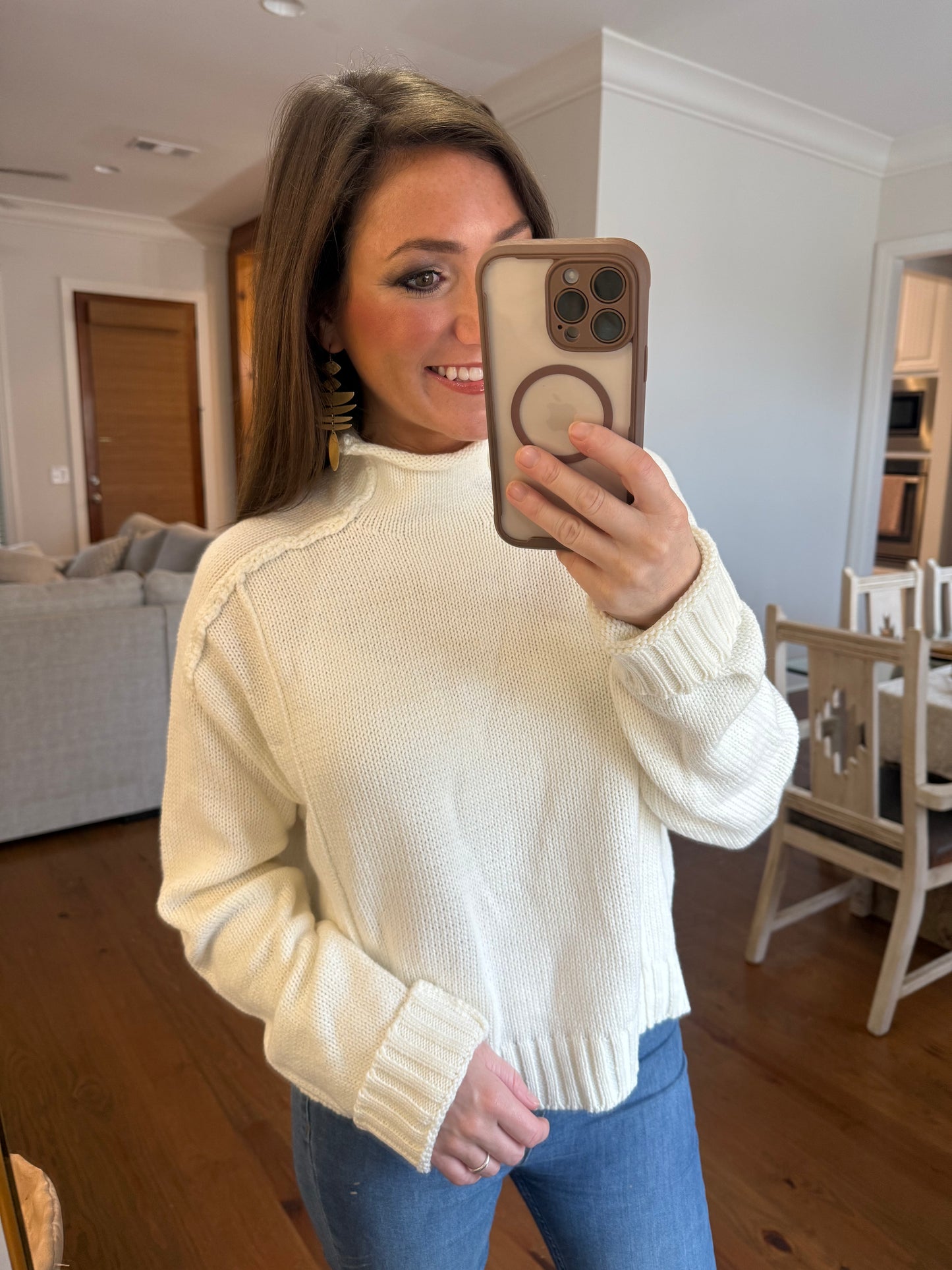 MOCK NECK CREAM SWEATER