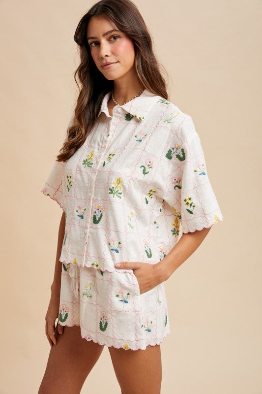 FLOWER EMBROIDERED BOXY TOP & SHORT SET